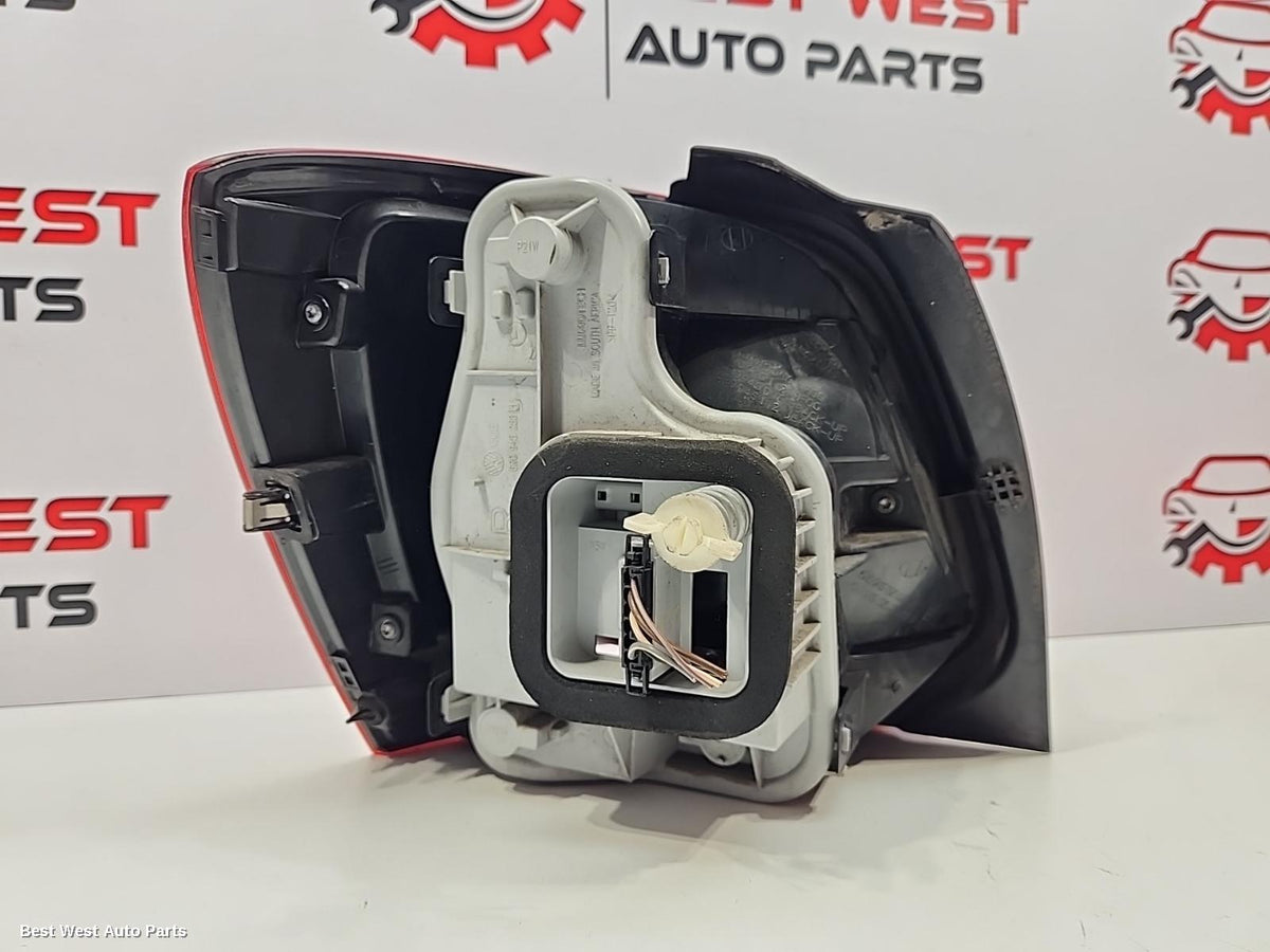 2012 VOLKSWAGEN POLO Right Taillight