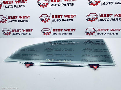 2024 TOYOTA HILUX Left Front Door Window