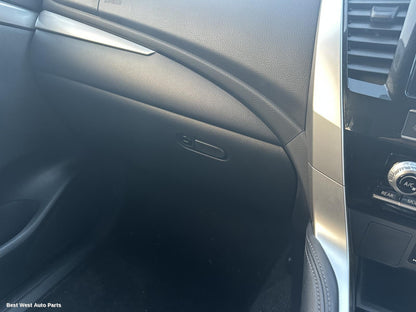 2025 MITSUBISHI PAJERO Glove Box