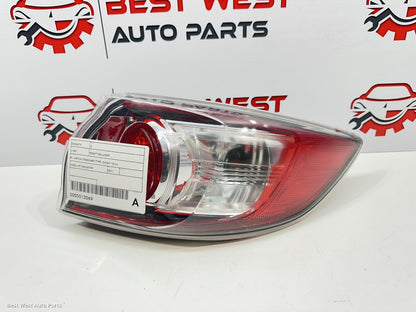 2011 MAZDA 3 Right Taillight