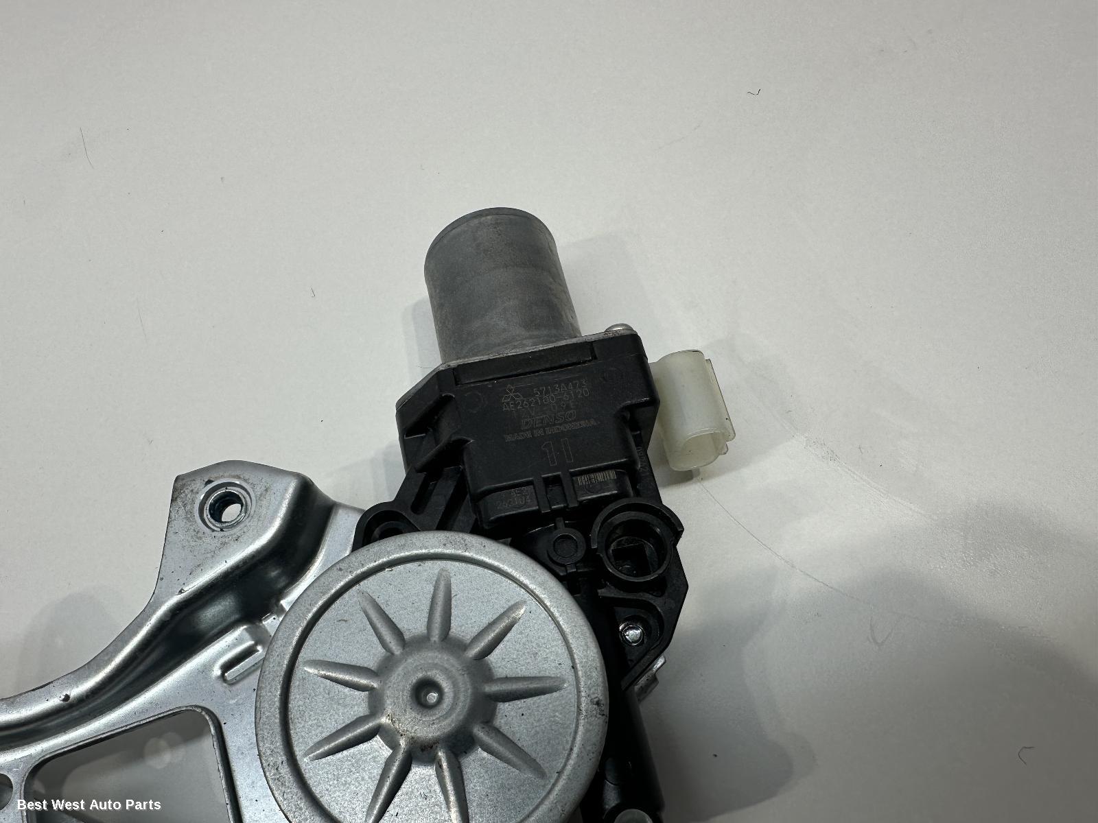 2021 MITSUBISHI TRITON Left Front Window Reg/Motor