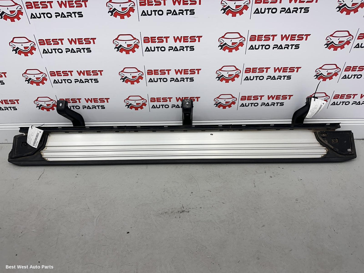 2019 MITSUBISHI PAJERO Side Step/Skirt