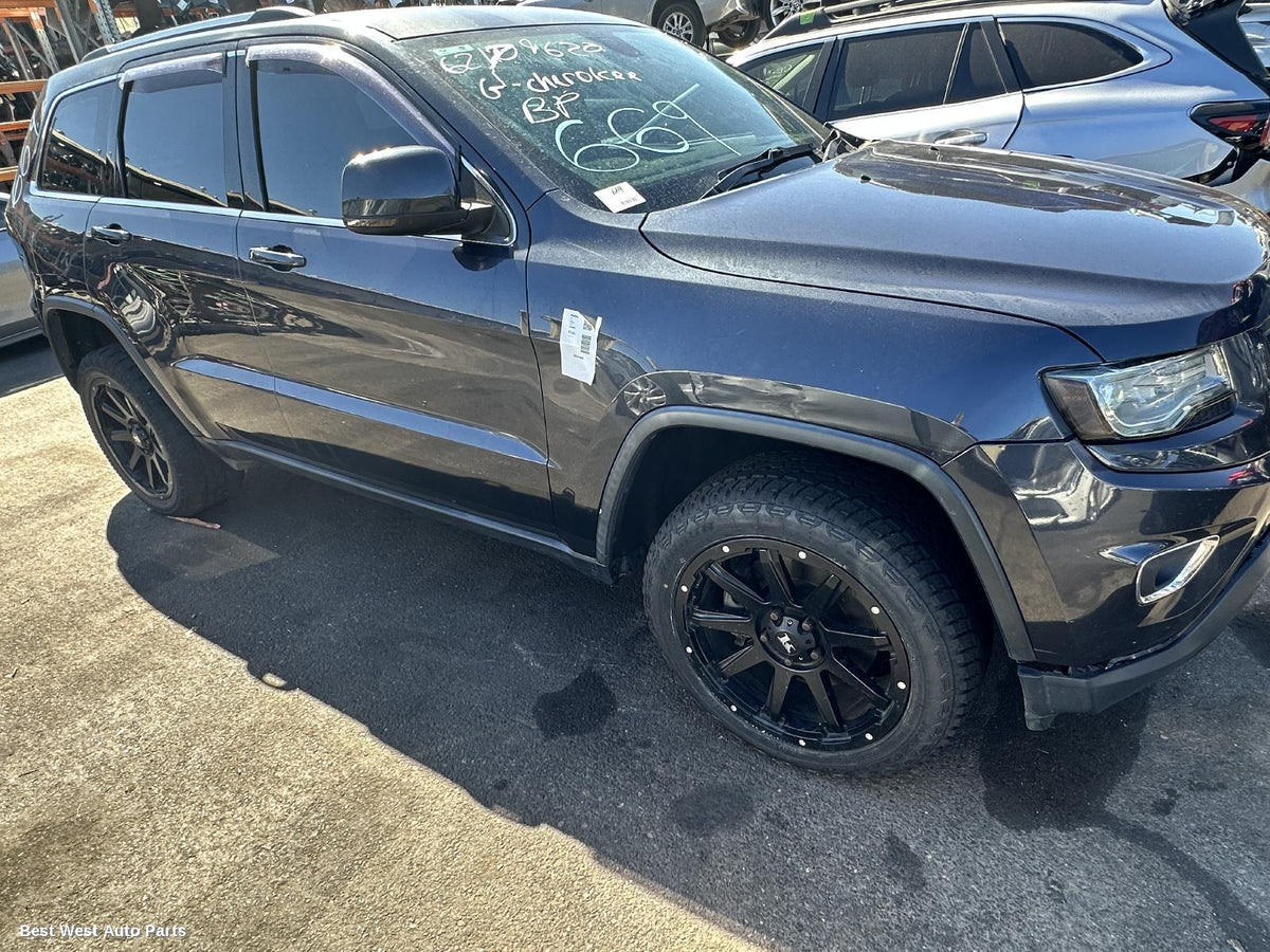 2013 JEEP GRANDCHEROKEE Fan Shroud