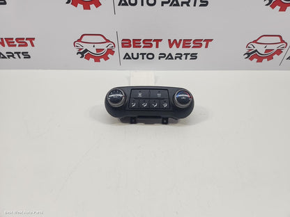 2011 HYUNDAI IX35 Heater/Ac Controls