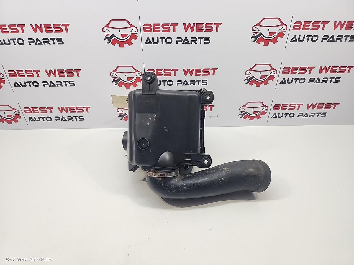 2015 MITSUBISHI TRITON Air Cleaner/Box