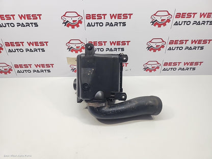2015 MITSUBISHI TRITON Air Cleaner/Box
