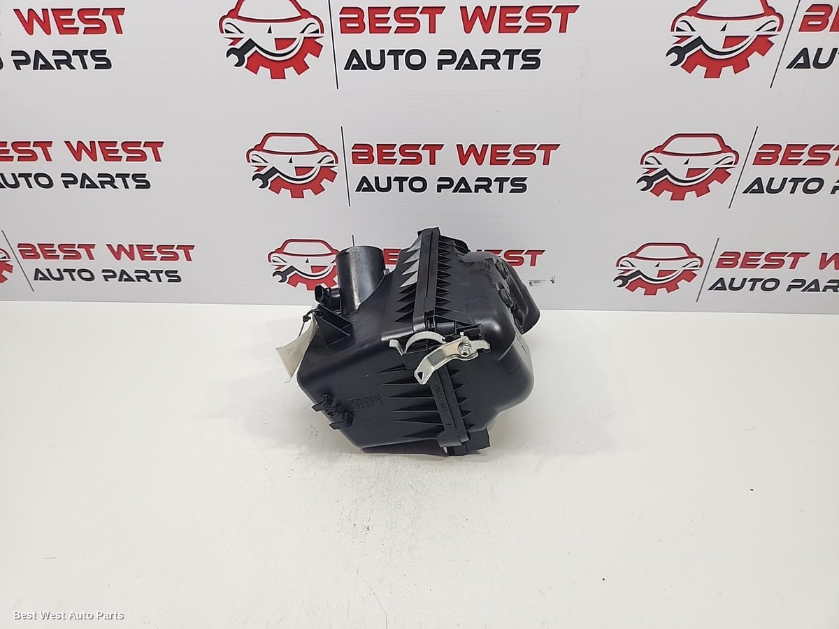 2013 TOYOTA COROLLA Air Cleaner/Box