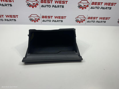 2024 TOYOTA HILUX Glove Box