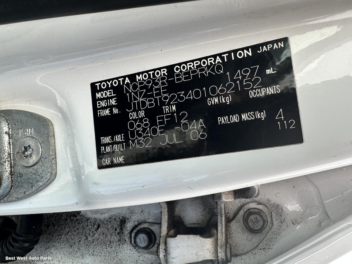 2006 TOYOTA YARIS Right Headlamp
