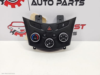 2014 HOLDEN TRAX Heater/Ac Controls
