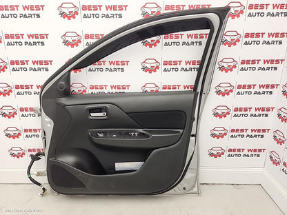 2019 MITSUBISHI TRITON Right Front Door