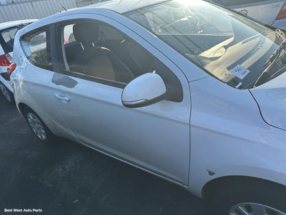 2012 HYUNDAI I20 Right Front Door