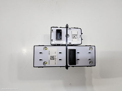 2020 HYUNDAI I30 Pwr Dr Wind Switch