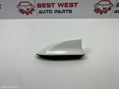 2024 TOYOTA HILUX Antenna