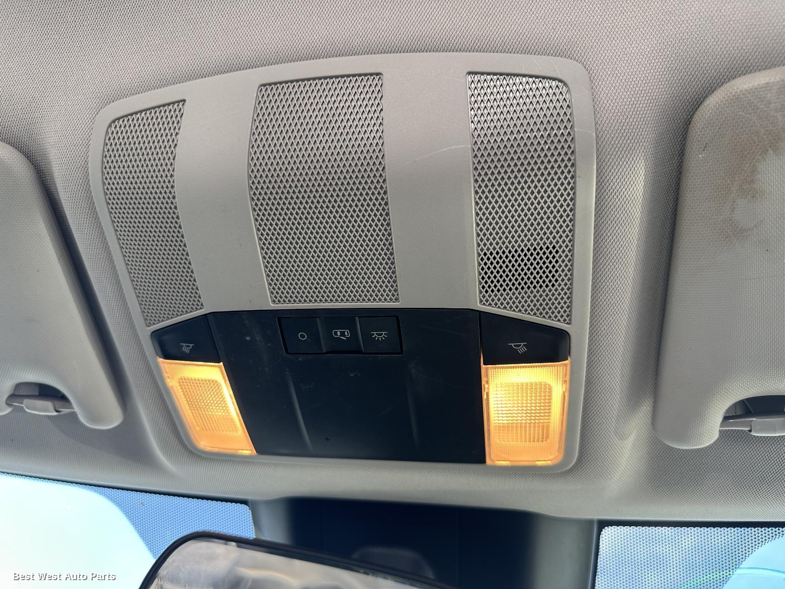 2019 MITSUBISHI ECLIPSE CROSS Courtesy Light