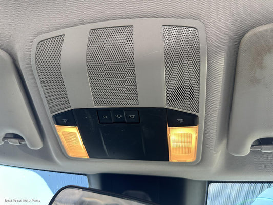 2019 MITSUBISHI ECLIPSE CROSS Courtesy Light