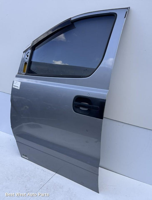 2011 HYUNDAI ILOAD/IMAX Left Front Door