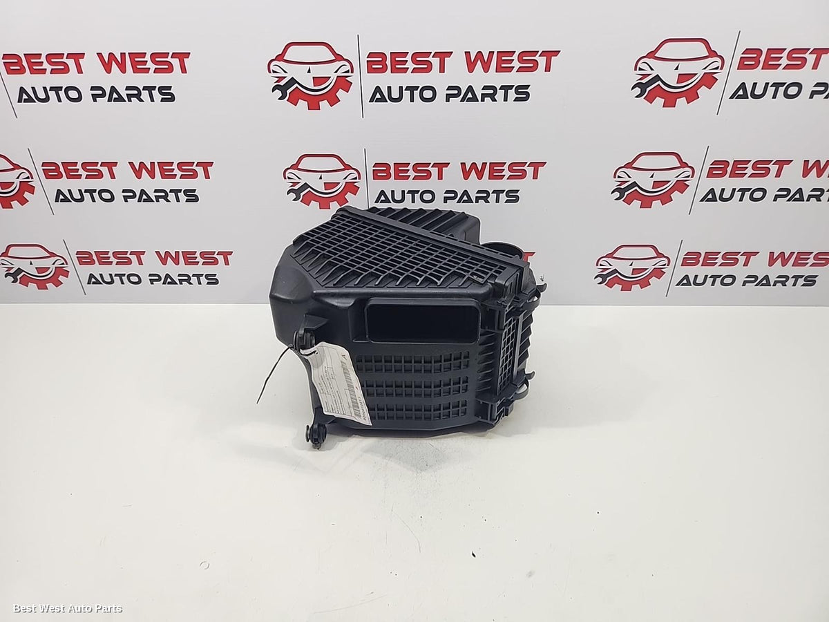 2016 HYUNDAI SANTA FE Air Cleaner/Box