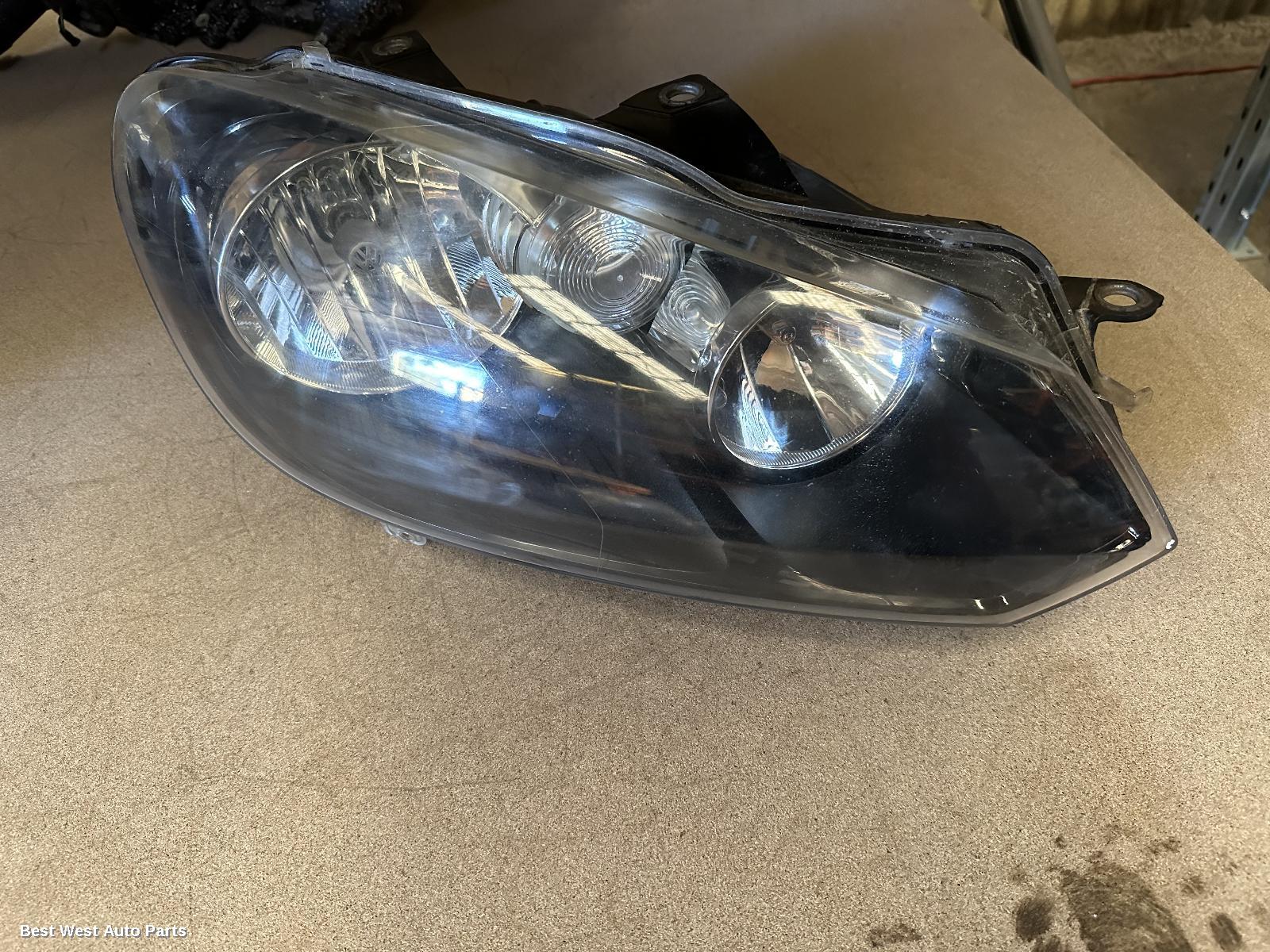 2011 VOLKSWAGEN GOLF Right Headlamp