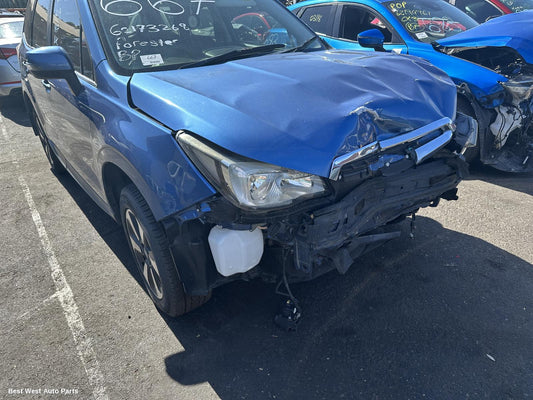 2016 SUBARU FORESTER Right Front Door Window