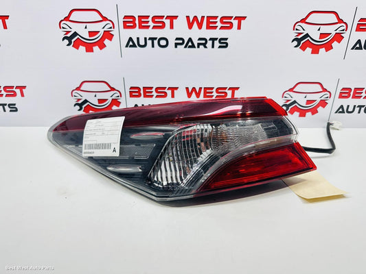 2021 TOYOTA CAMRY Left Taillight