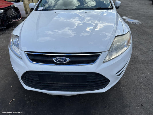 2013 FORD MONDEO Right Front Door