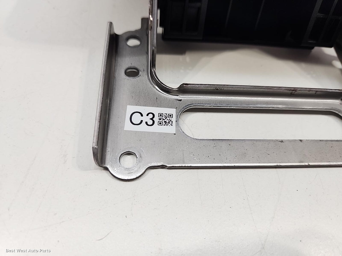 2022 TOYOTA COROLLA Console