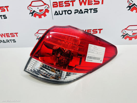 2012 SUBARU OUTBACK Right Taillight