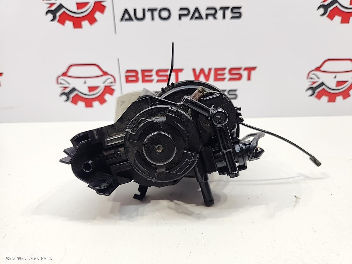 2017 TOYOTA HILUX Fuel Filter Housing