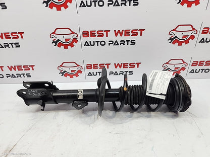 2015 NISSAN JUKE Left Front Strut